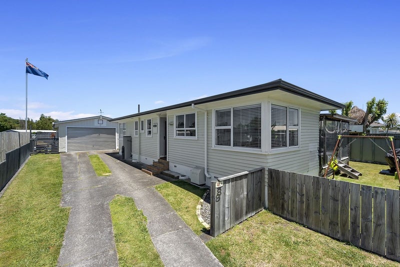 8 Cricket Place, Melville, Hamilton - Carousel 11