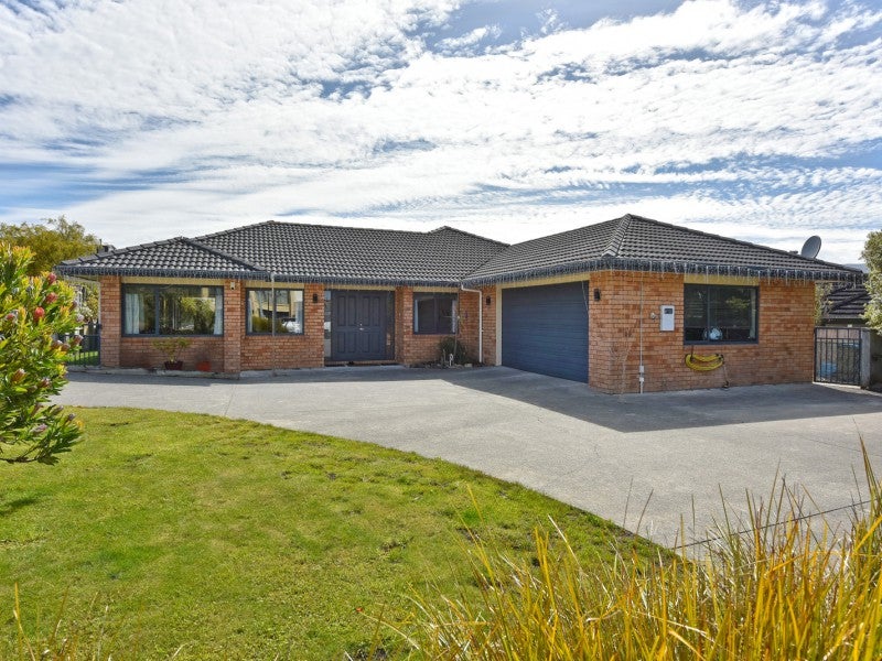 3 Riverstone Drive, Riverstone Terraces, Upper Hutt - Carousel 1