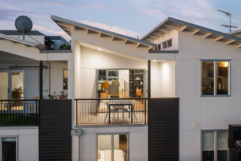 16/5 Millais Street, Grey Lynn, Auckland - Carousel 1