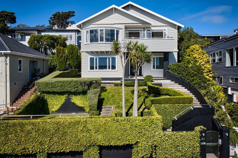 43 The Crescent, Roseneath, Wellington - Carousel 2