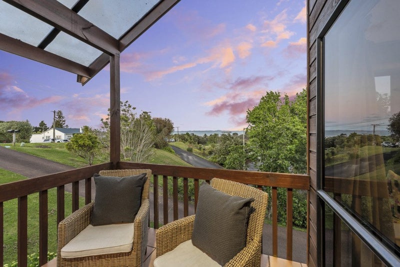 27 Selwyn Road, Cockle Bay, Auckland - Carousel 2