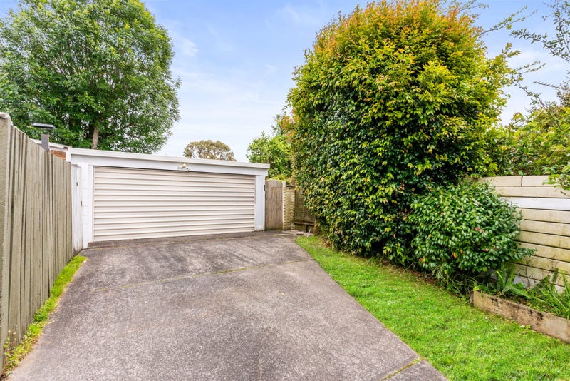 2/13 Uppingham Crescent, Hillcrest, Auckland - Carousel 2