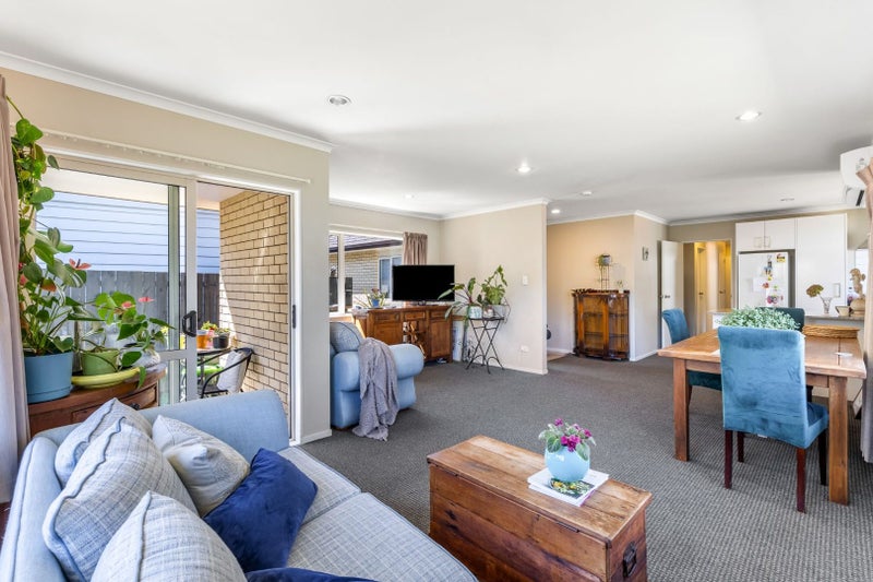 71A Vincent Street, Howick, Auckland - Carousel 2