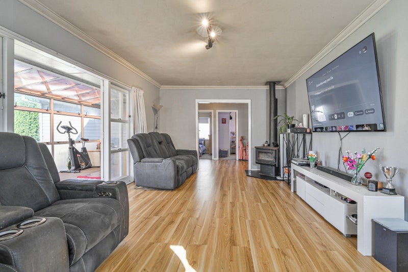 521 Lowe Street, Camberley, Hastings - Carousel 2