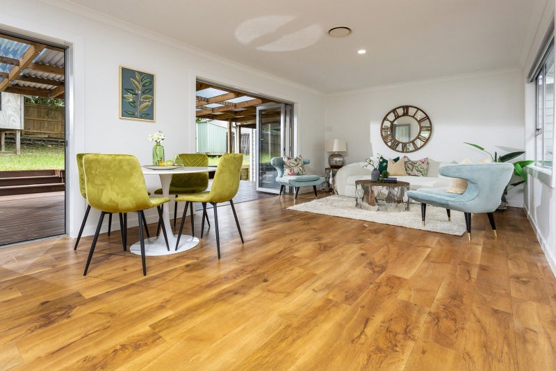 22 St Catherine Crescent, West Harbour, Auckland - Carousel 2