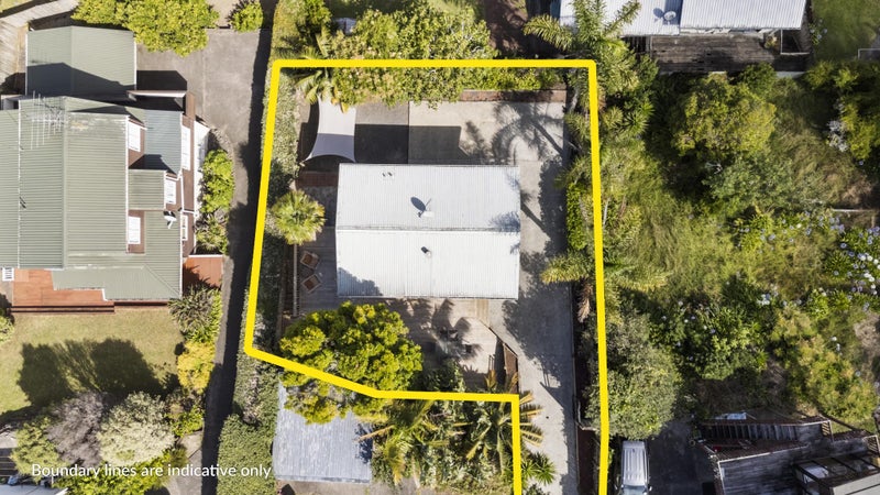 2/14 Chequers Avenue, Glenfield, Auckland - Carousel 23