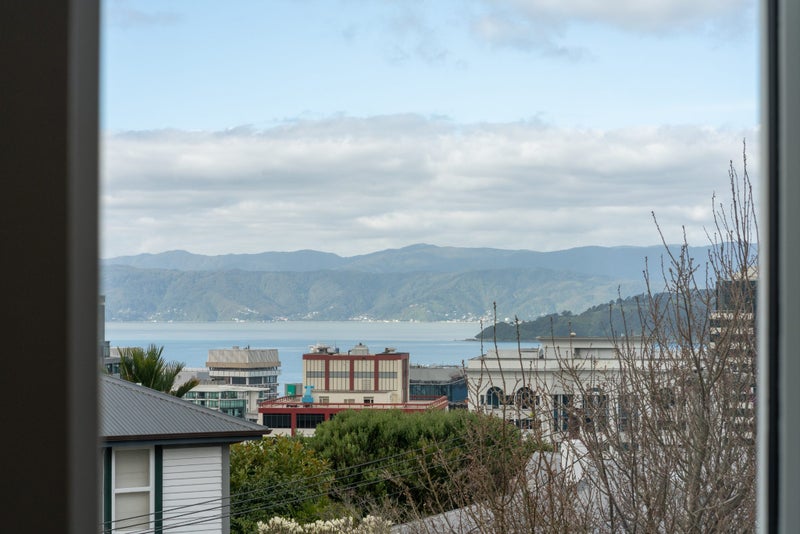15 Wesley Road, Kelburn, Wellington - Carousel 21