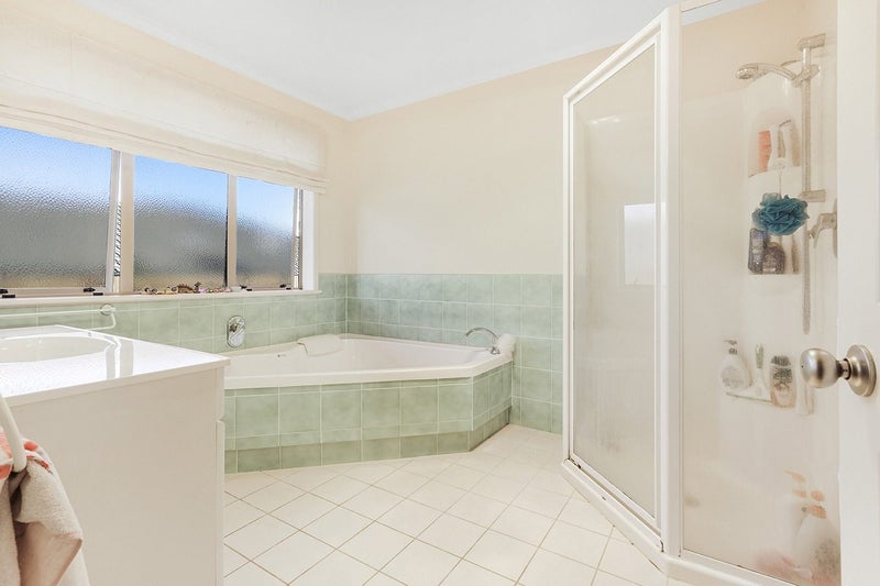 101 Dixon Road, Glenview, Hamilton - Carousel 15