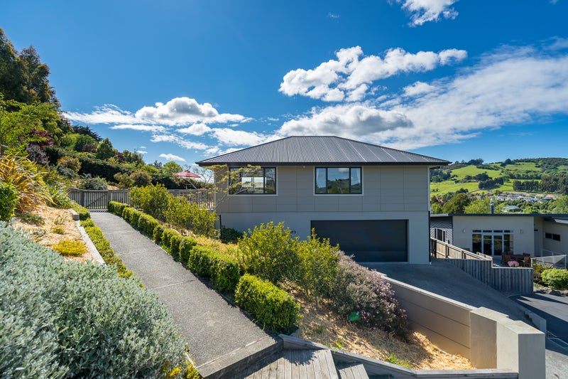 11 Thomson Street, Green Island, Dunedin - Carousel 1