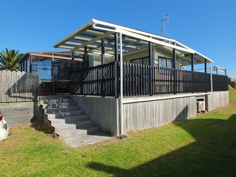 12 Brown Terrace, Foxton Beach, Foxton - Carousel 1