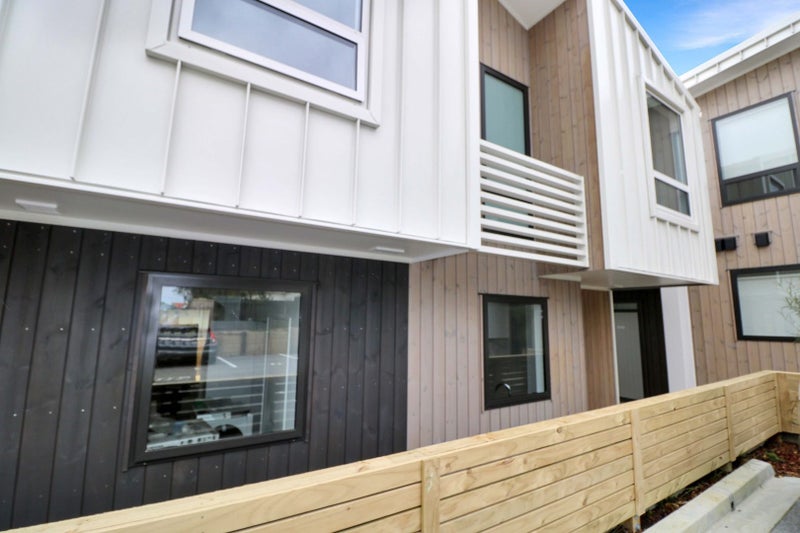 7/50 Friend Street, Karori, Wellington - Carousel 1