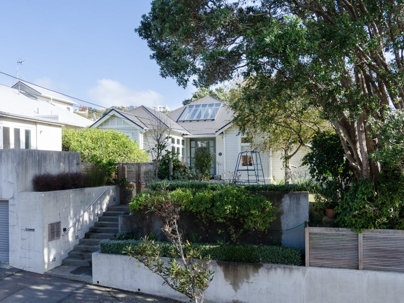 16 Rimu Road, Kelburn, Wellington - Carousel 1