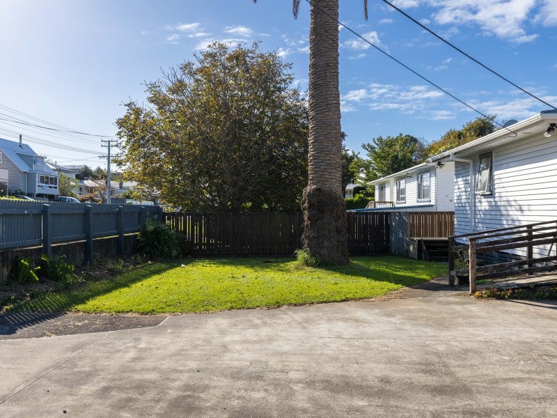 81 Awanui Street, Merrilands, New Plymouth - Carousel 2