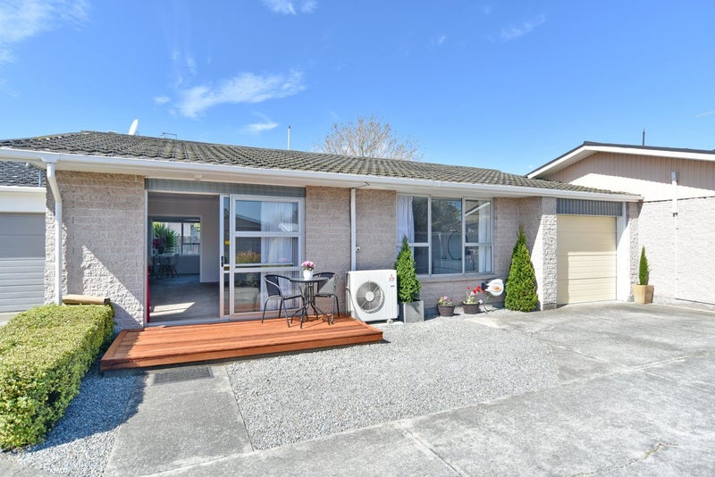2/11 Tuckers Road, Redwood, Christchurch - Carousel 1