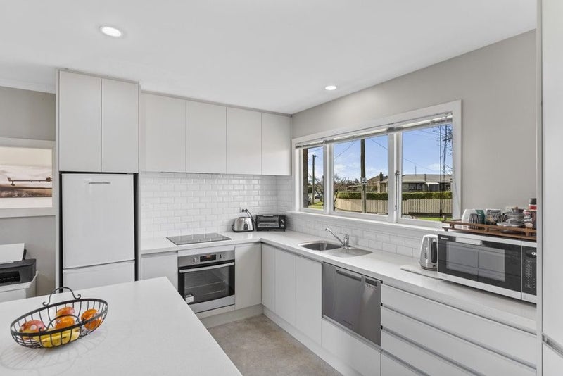 1/142 Racecourse Road, Sockburn, Christchurch - Carousel 2