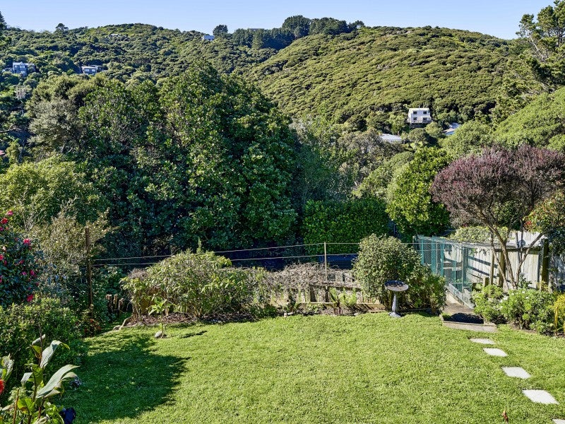 52 Gordon Road, Plimmerton, Porirua - Carousel 26