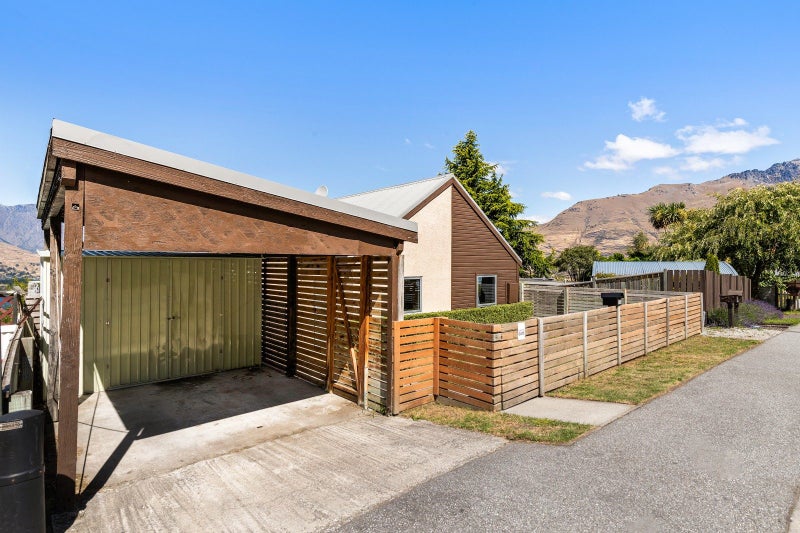 13A Avalon Crescent, Fernhill, Queenstown - Carousel 2