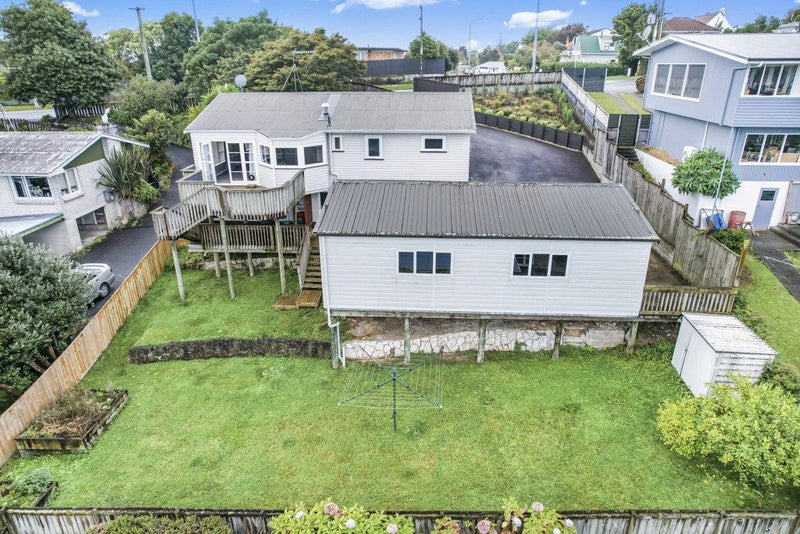 84 Cambridge Road, Hillcrest, Hamilton - Carousel 16