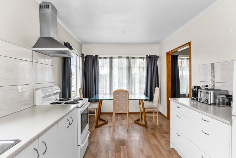 13 Percy Spiller Avenue, Maraenui, Napier - Carousel 1