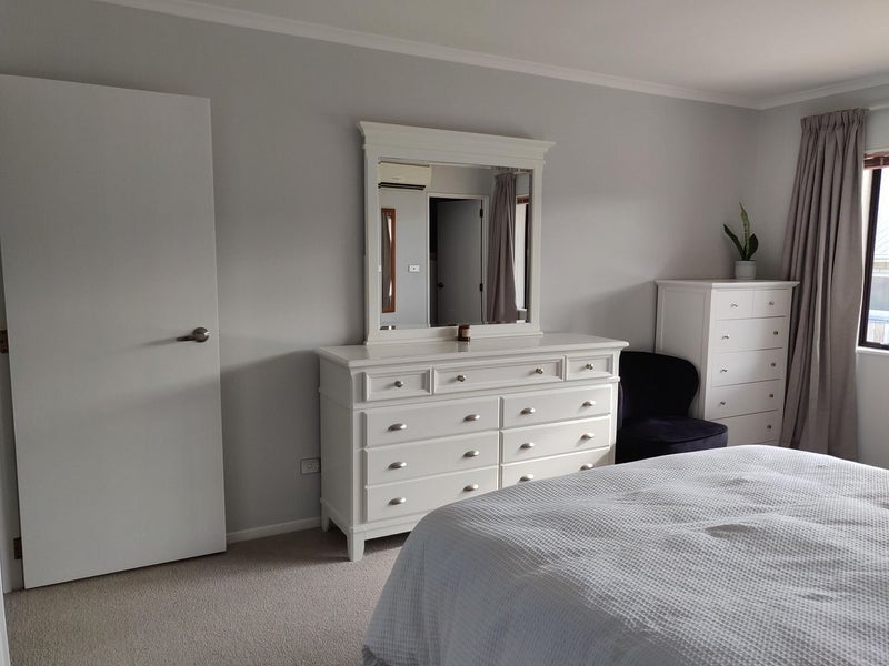 7 Silhouette Way, Western Heights, Hamilton - Carousel 1