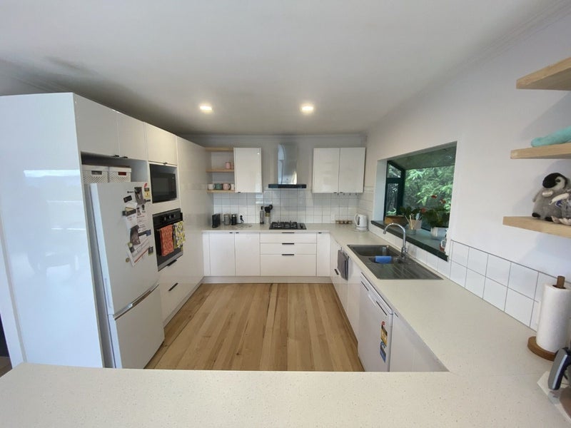 196B Hibiscus Coast Highway, Red Beach, Whangaparāoa - Carousel 1