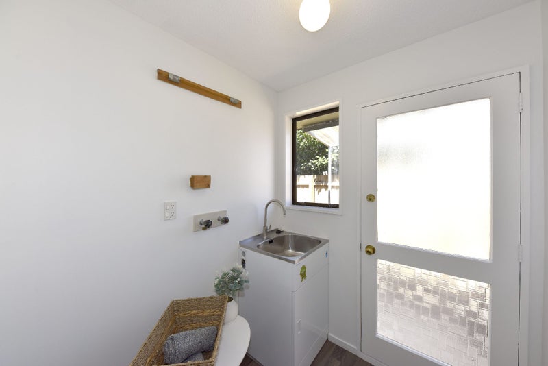 3 Connemara Drive, Northwood, Christchurch - Carousel 27