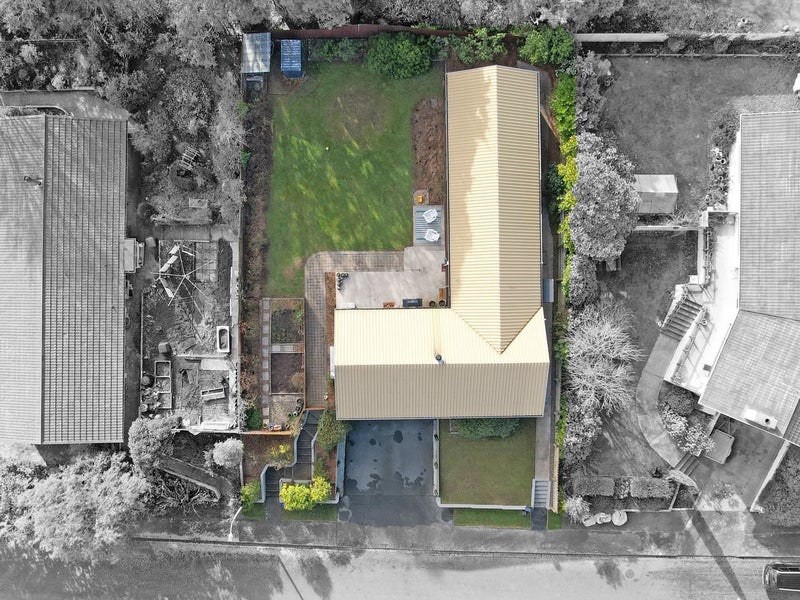 33 Leven Street, South Hill, Oamaru - Carousel 21