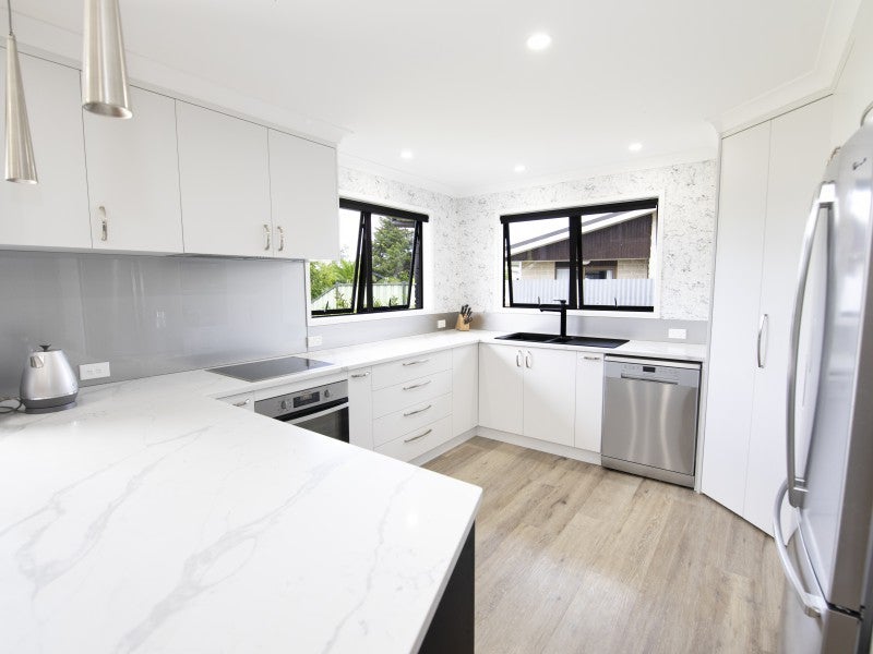 44 Park Road, Greenmeadows, Napier - Carousel 2