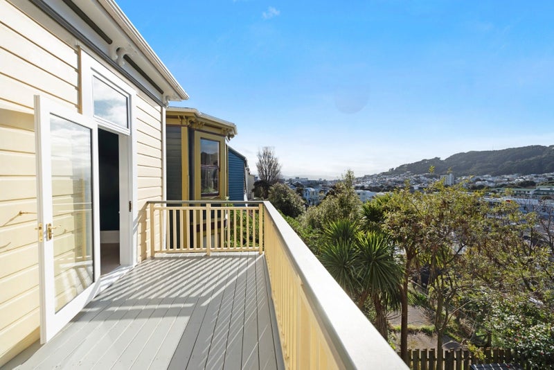 115 Tasman Street, Mount Cook, Wellington - Carousel 1