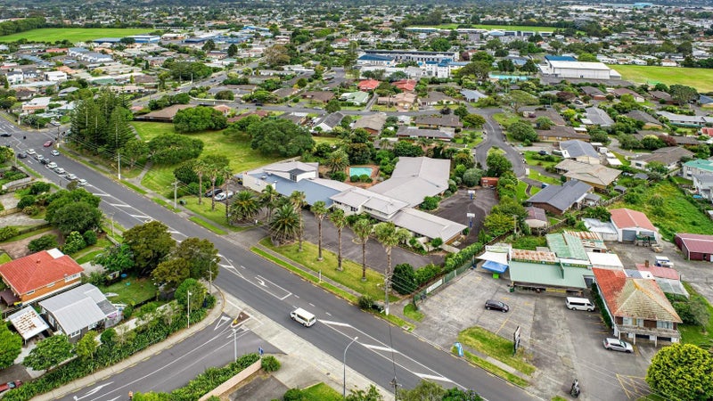 64 Swanson Road, Henderson, Auckland - Carousel 1