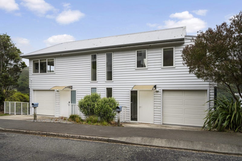 61 Warwick Street, Wilton, Wellington - Carousel 1