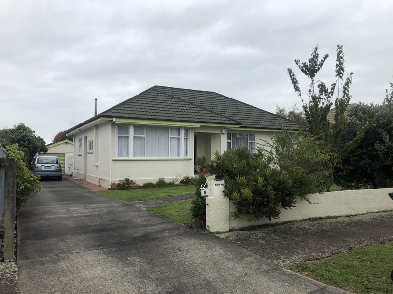 9 Karamu Avenue, Takaro, Palmerston North - Carousel 1