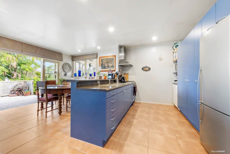 4 Larissa Avenue, Henderson, Auckland - Carousel 2
