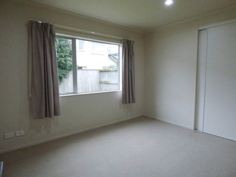 68 Ngahue Drive, Stonefields, Auckland - Carousel 2