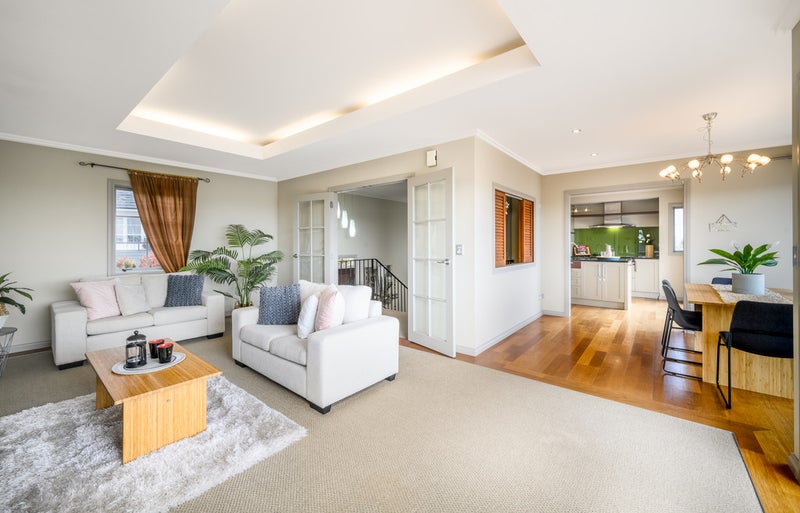 81A Bradbury Road, Botany Downs, Auckland - Carousel 26