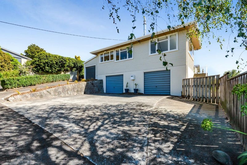 1 Fairfax Terrace, Frankleigh Park, New Plymouth - Carousel 2