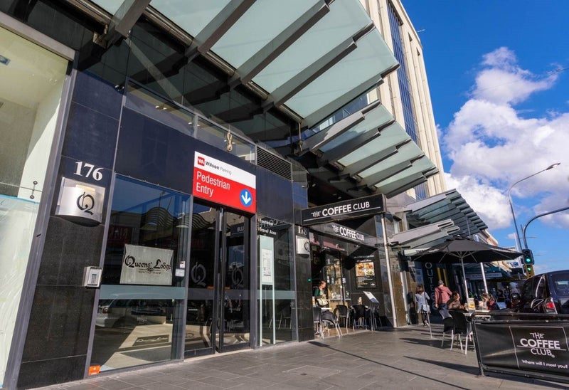 2/44 Clonbern Road, Remuera, Auckland - Carousel 1