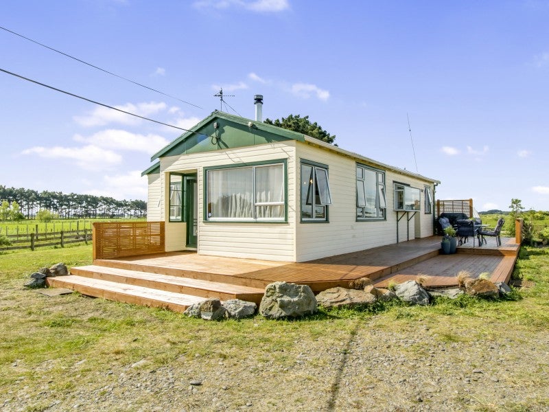 82 Himatangi Beach Road, Himatangi, Foxton - Carousel 1