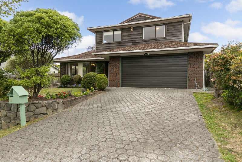 15 Swansea Street, Khandallah, Wellington - Carousel 22