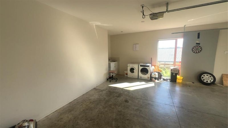 1/4 Nimstedt Avenue, Oteha, Auckland - Carousel 21