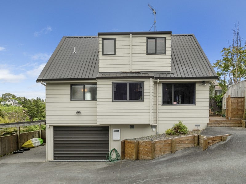 27 Clifton Terrace, Brookfield, Tauranga - Carousel 1