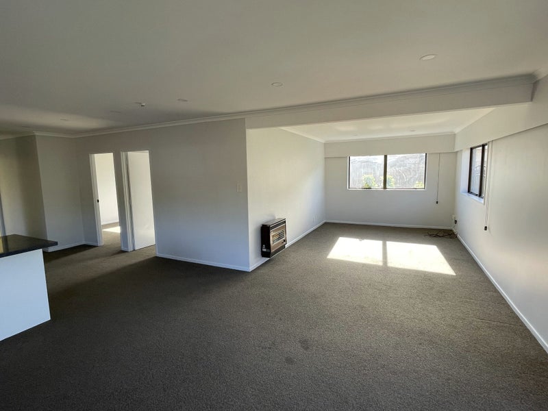 61B Knighton Road, Hillcrest, Hamilton - Carousel 2