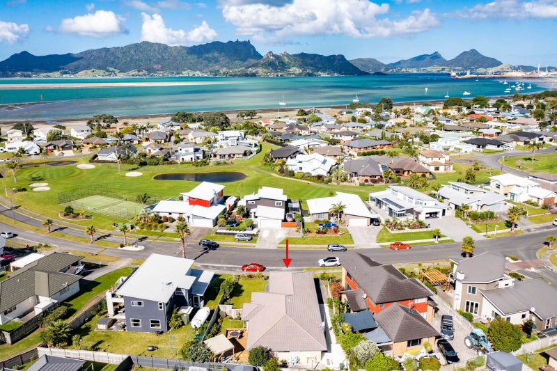 20 Key West Drive, One Tree Point - Carousel 1