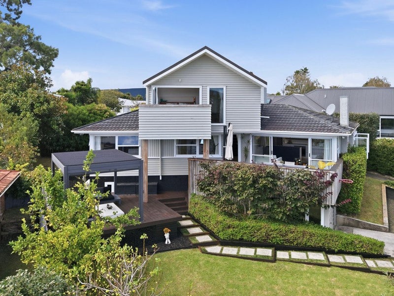 35 Esmeralda Avenue, Avondale, Auckland - Carousel 1