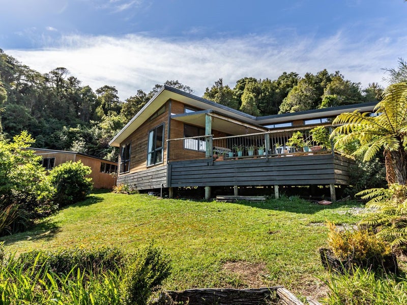 88 Clifton Road, Kaiata, Greymouth - Carousel 35