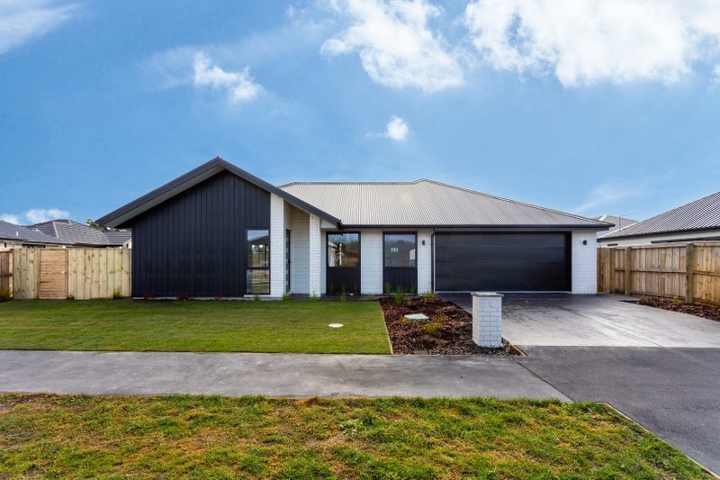 15 Millhaven Place, Casebrook, Christchurch - Carousel 1