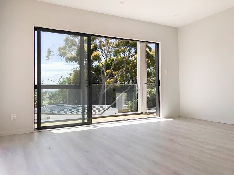 3 Gamble Way, Massey, Auckland - Carousel 2