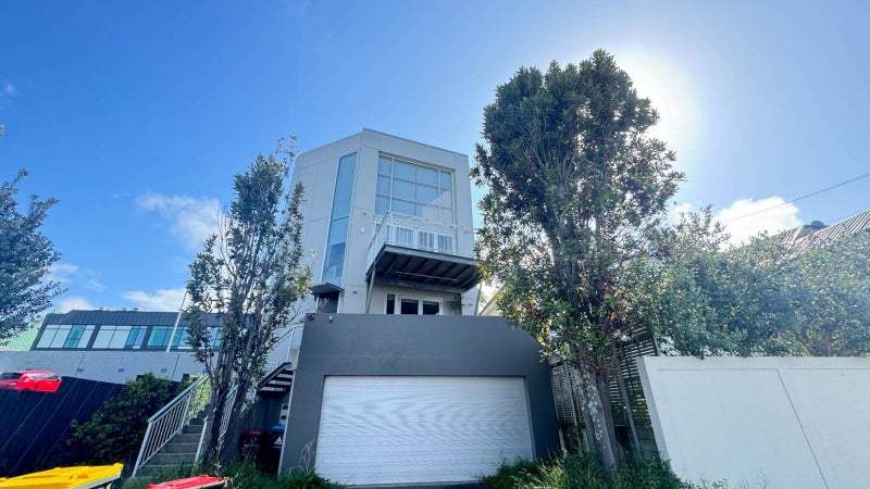 5A Scarborough Terrace, Parnell, Auckland - Carousel 1