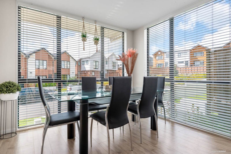 20 Seafarer Crescent, Stanmore Bay, Whangaparaoa - Carousel 2