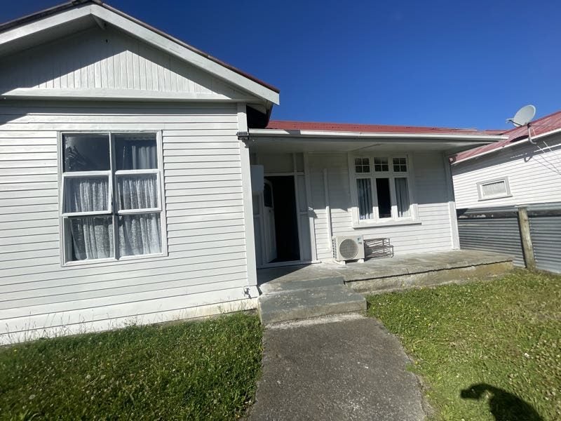 1/11 WORCESTER ST, West End, Palmerston North - Carousel 1